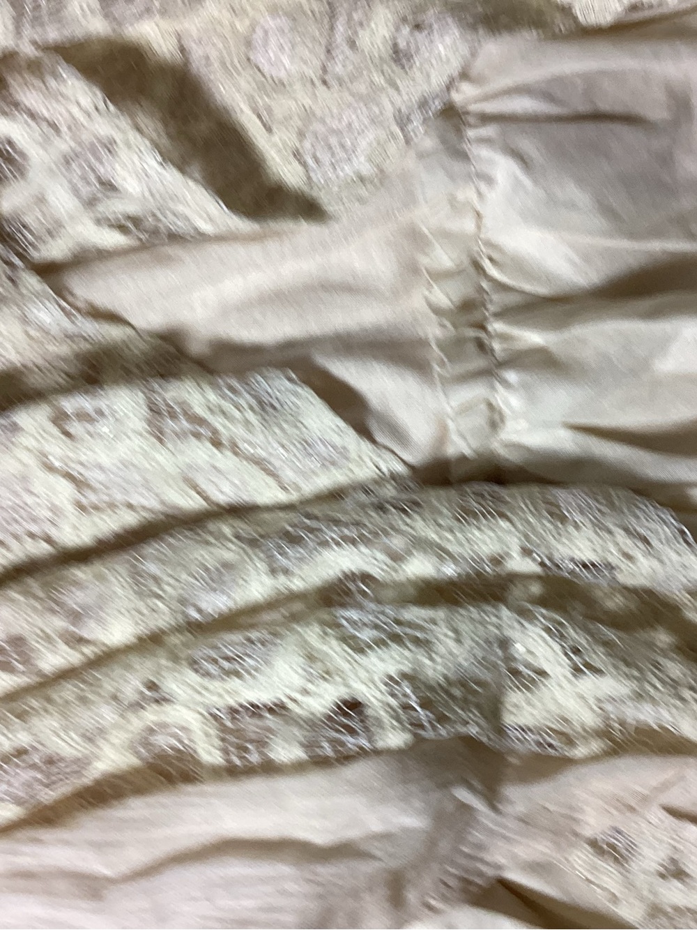 Ryu Cream Ruffled Lace Tie-Neck Sleeveless Tunic - Picture 3 of 5